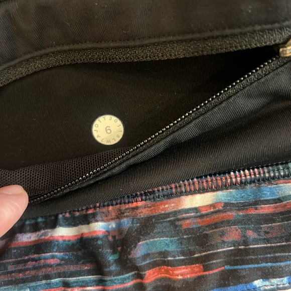 Lululemon Speed Up Running Track Shorts - Picture 5 of 6